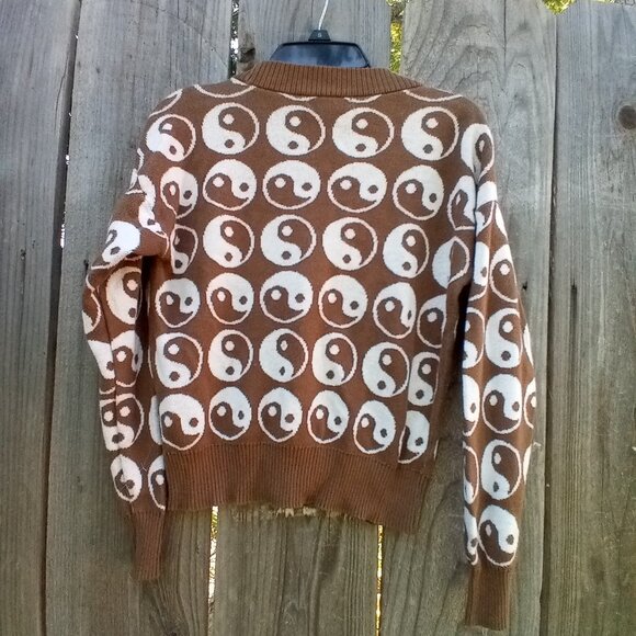 NIKKAK CARDIGAN JUNIORS SIZE XS BROWN YIN YAN PRINT THREE BUTTON CLOSURE STRETCH - Picture 6 of 8